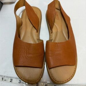 Born Women's Tan Leather Sandals